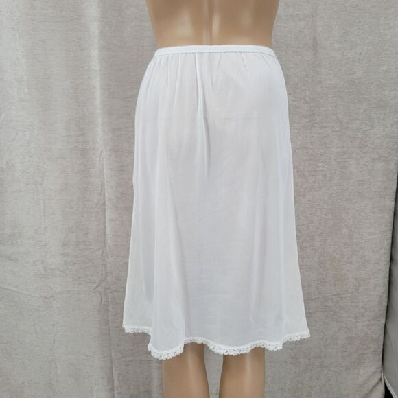 SLIPERFECTION Vintage Slip Skirt Cottagecore Lace Hem - Picture 4 of 12